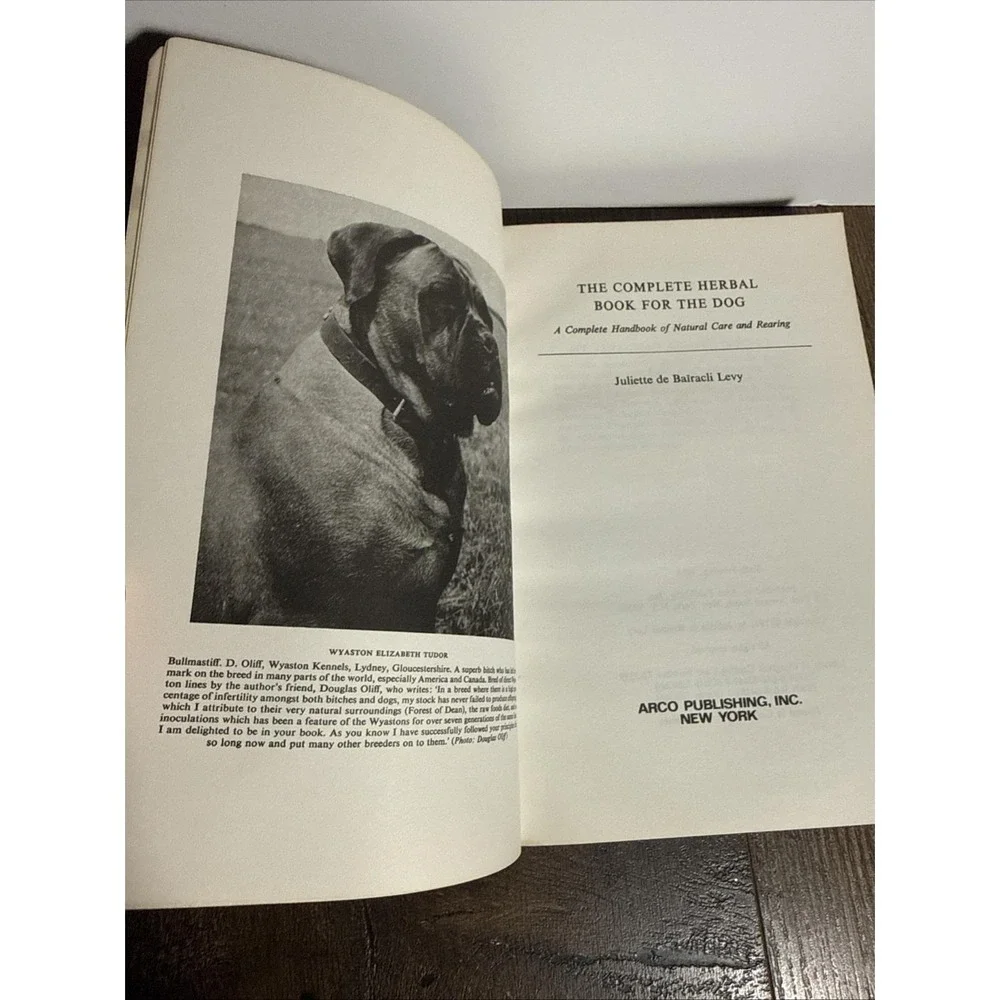 The Complete Herbal Book for the Dog - Natural Care & Rearing